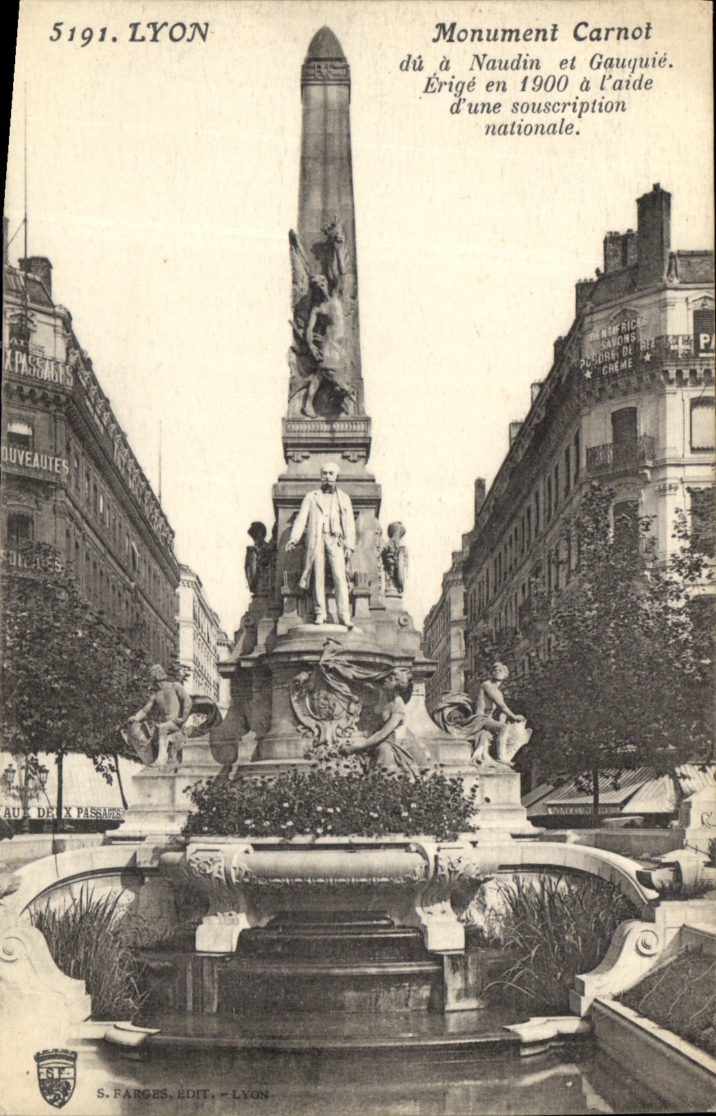CPA Lyon Monument Carnot 