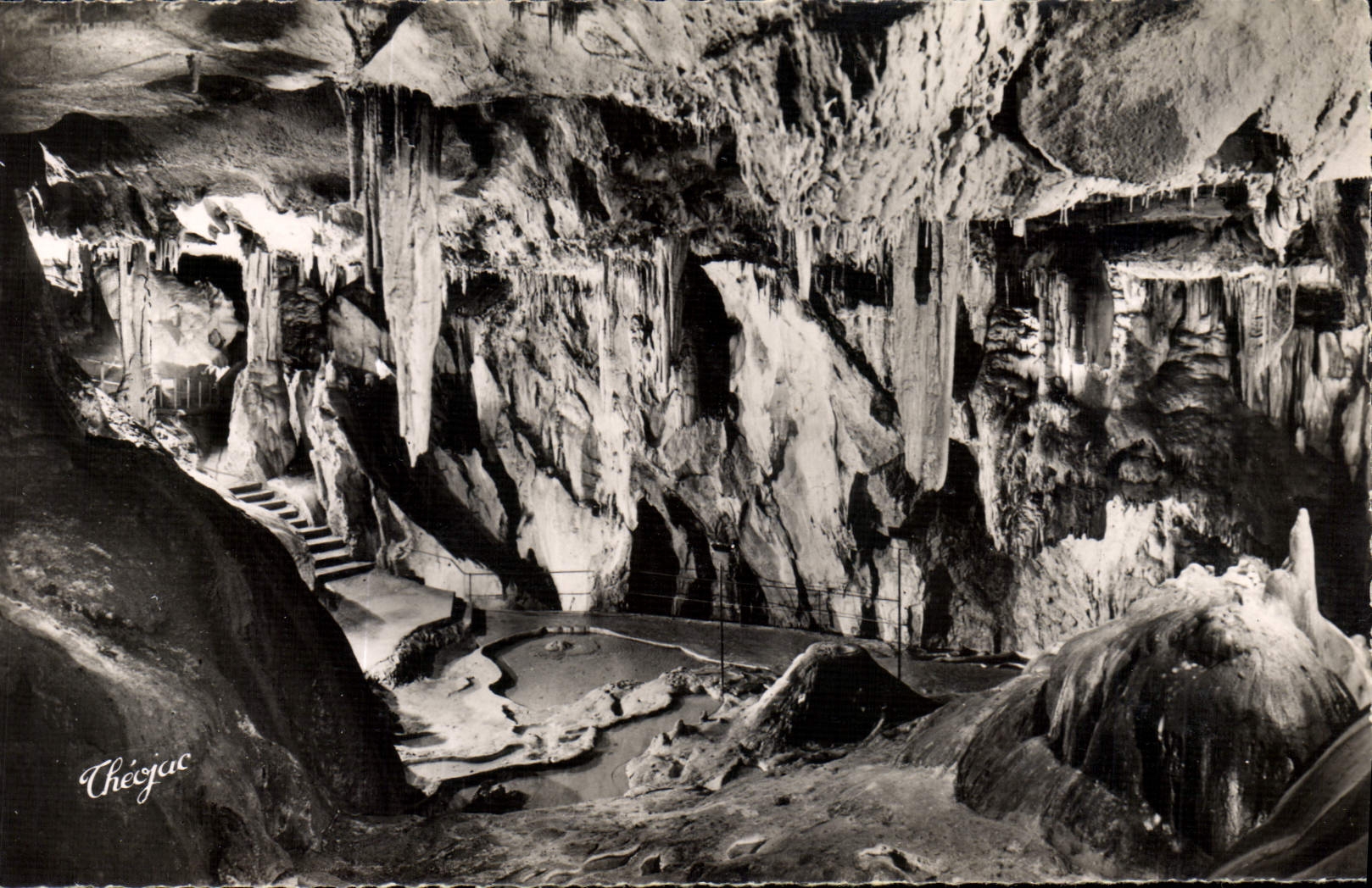 CPA Grottes de Betharram Salle des Lustres et Bassin des Naiades 