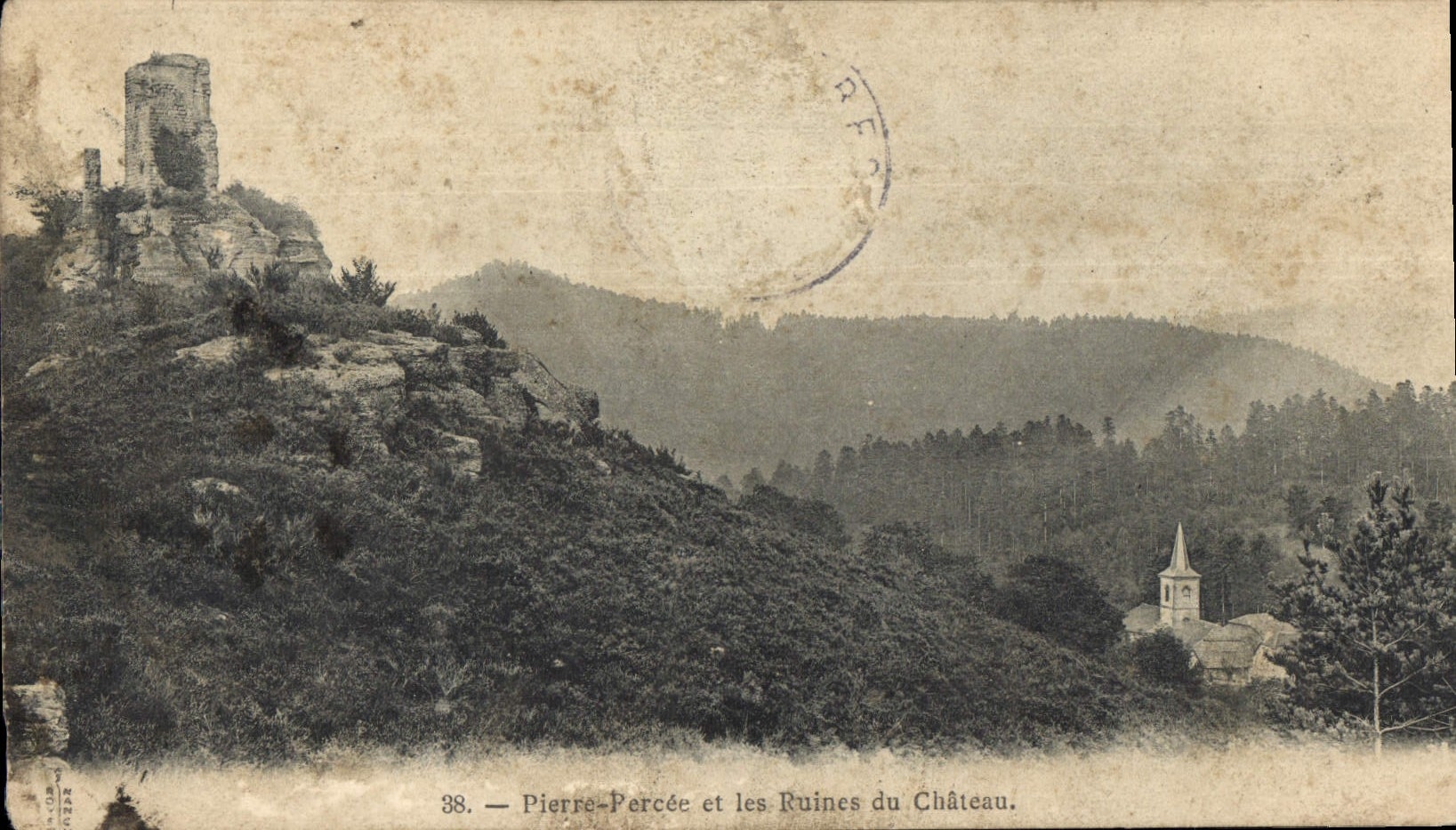 CPA Pierre Percee et les Ruines du Chateau 