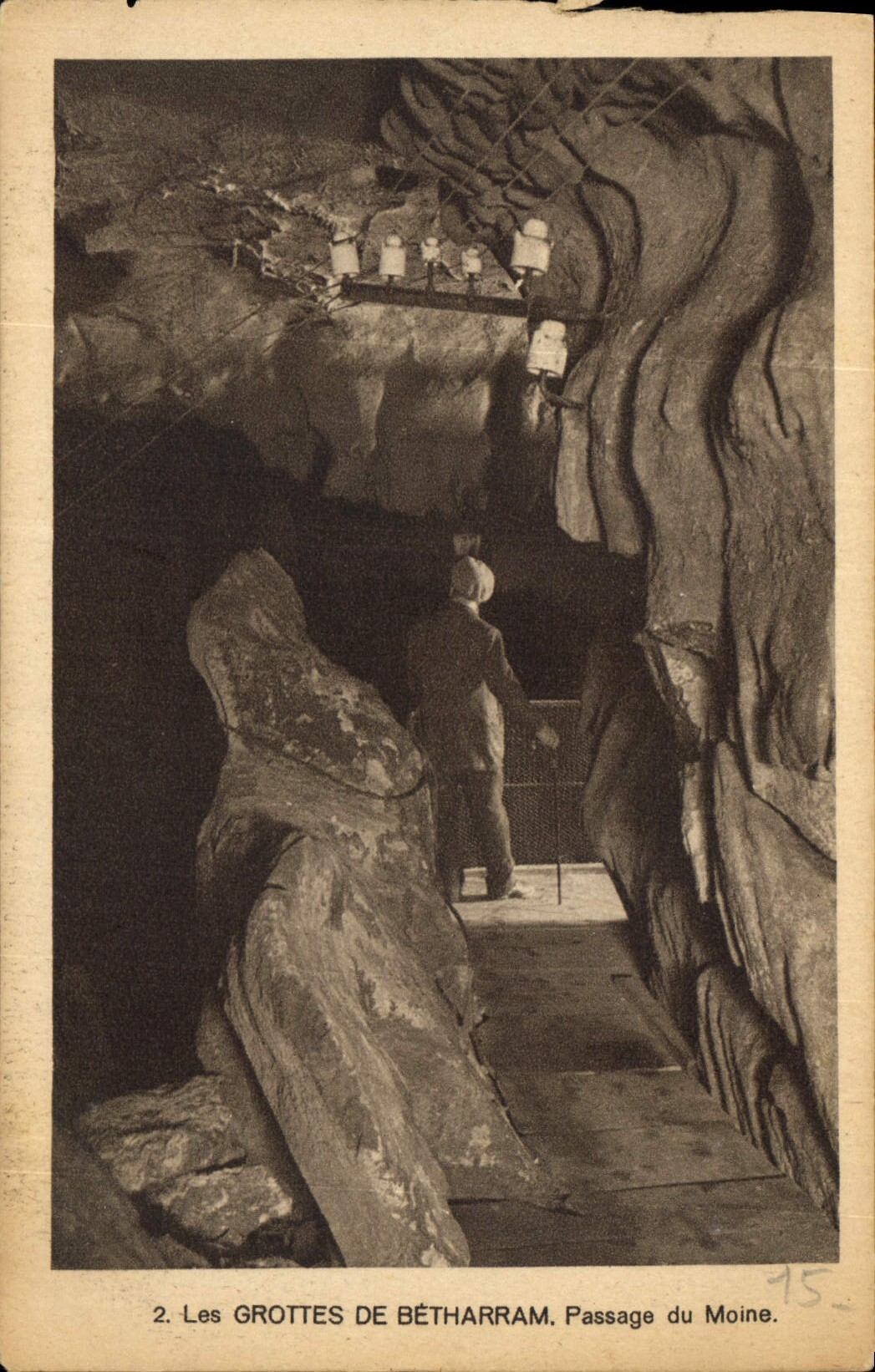CPA Les Grottes de Betharram Passage du Moine 