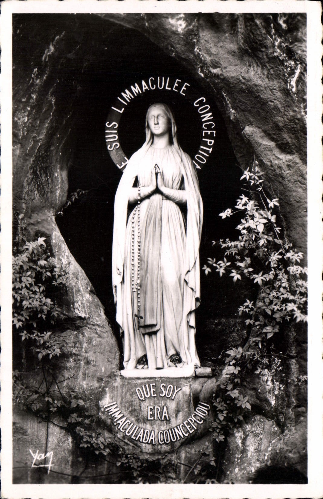 CPA Lourdes La Vierge et la Grotte Miraculeuse 