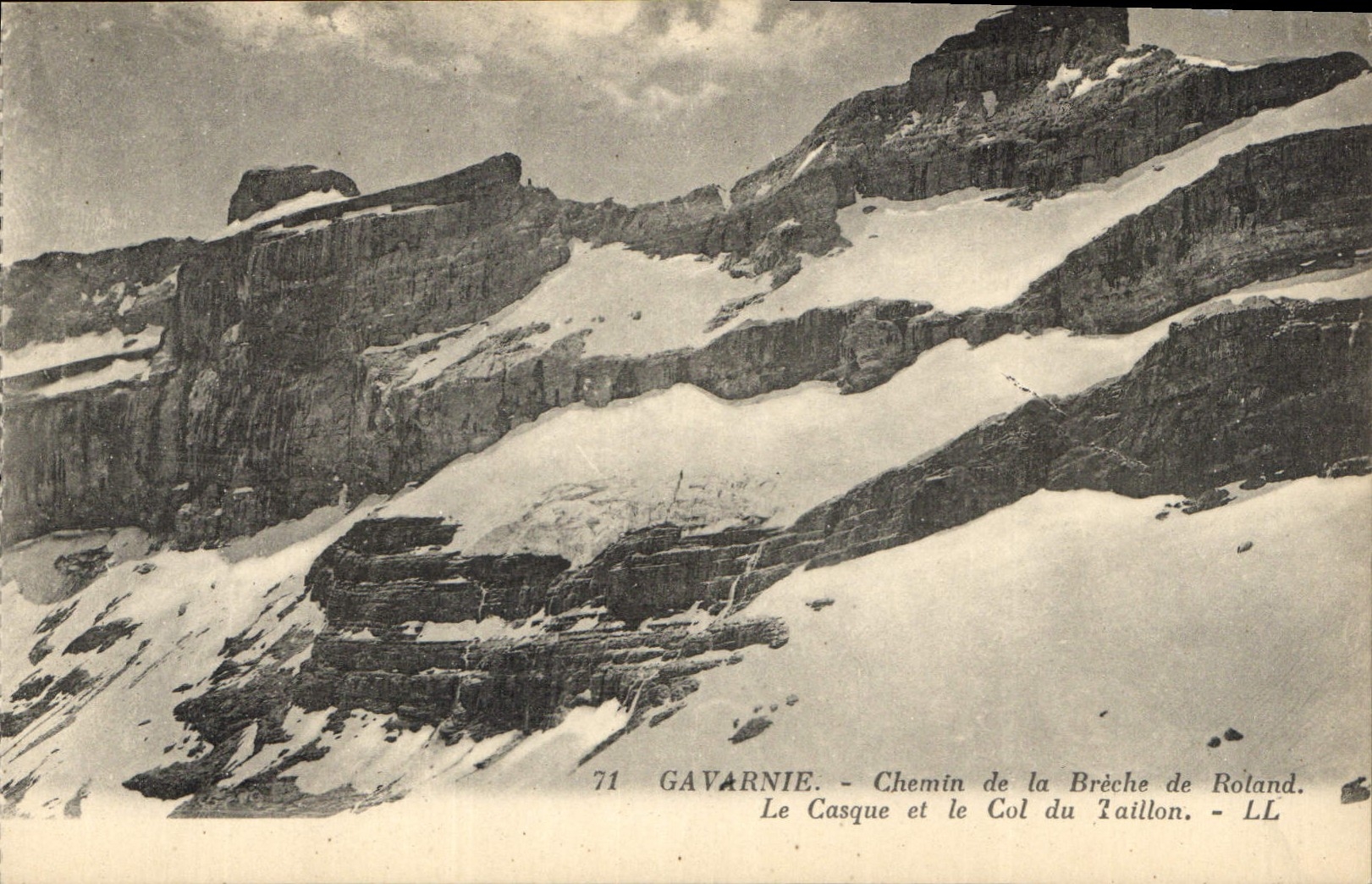 CPA Gavarnie Chemin de la Breche de Roland Le Casque et le Col du Taillon 