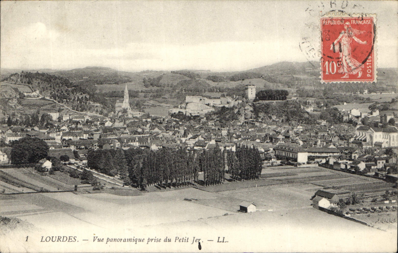 CPA Lourdes Vue panoramique prise du Petit Jer 