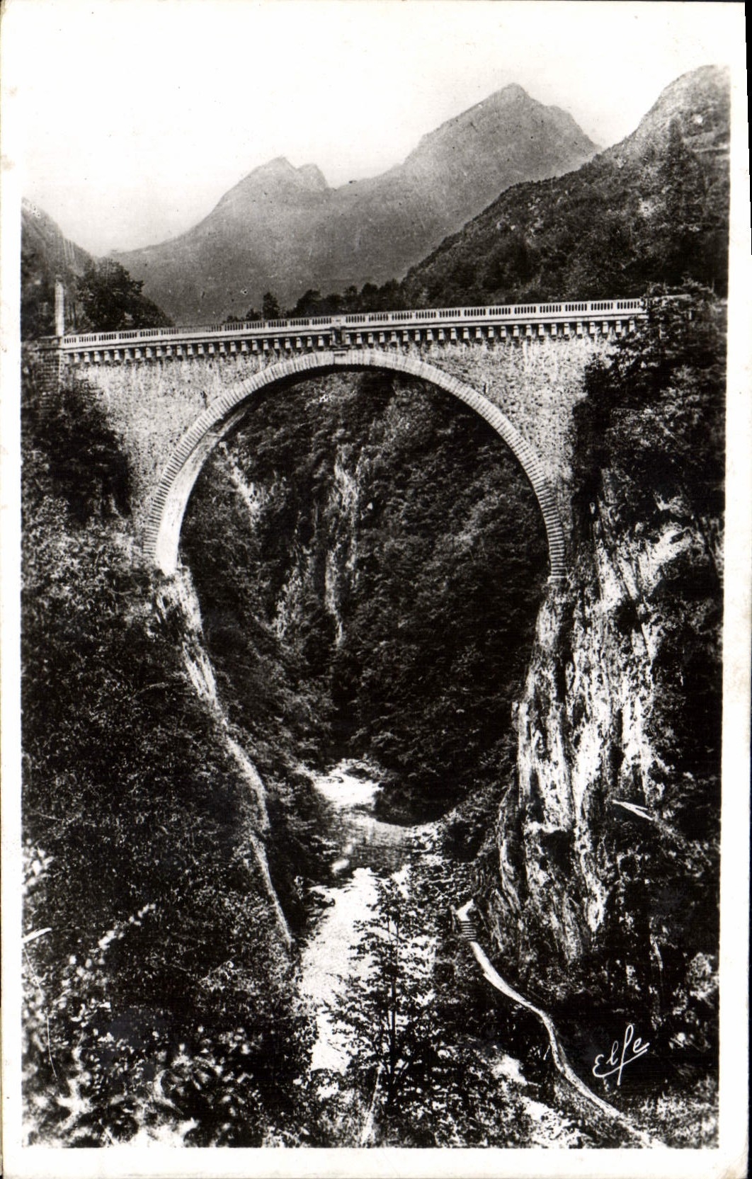CPA Pyrenees Ocean St Sauveur Le Pont Napoleon