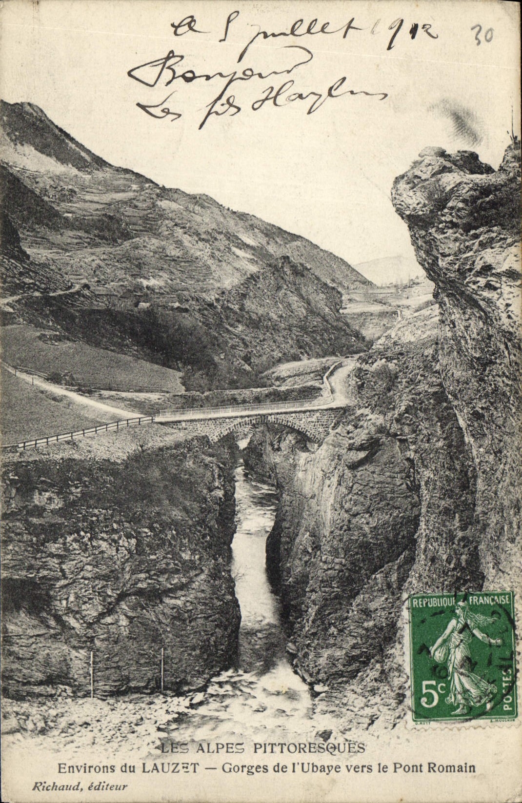 CPA Les Alpes Pittoresques Environs du Lauzet Gorges de l'Ubaye vers le pont Romain
