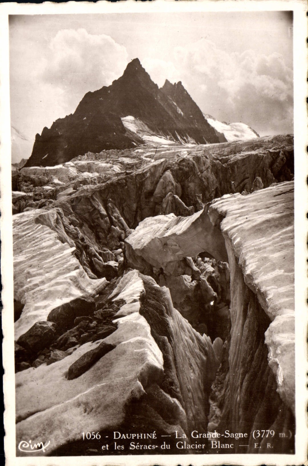 CPA Dauphine La Grande SAgne 3779 m et les Ceracs du Glacier Blanc 