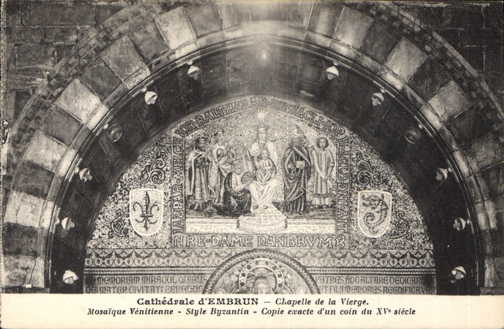 CPA Cathedrale d'Embrun Chapelle de la Vierge 