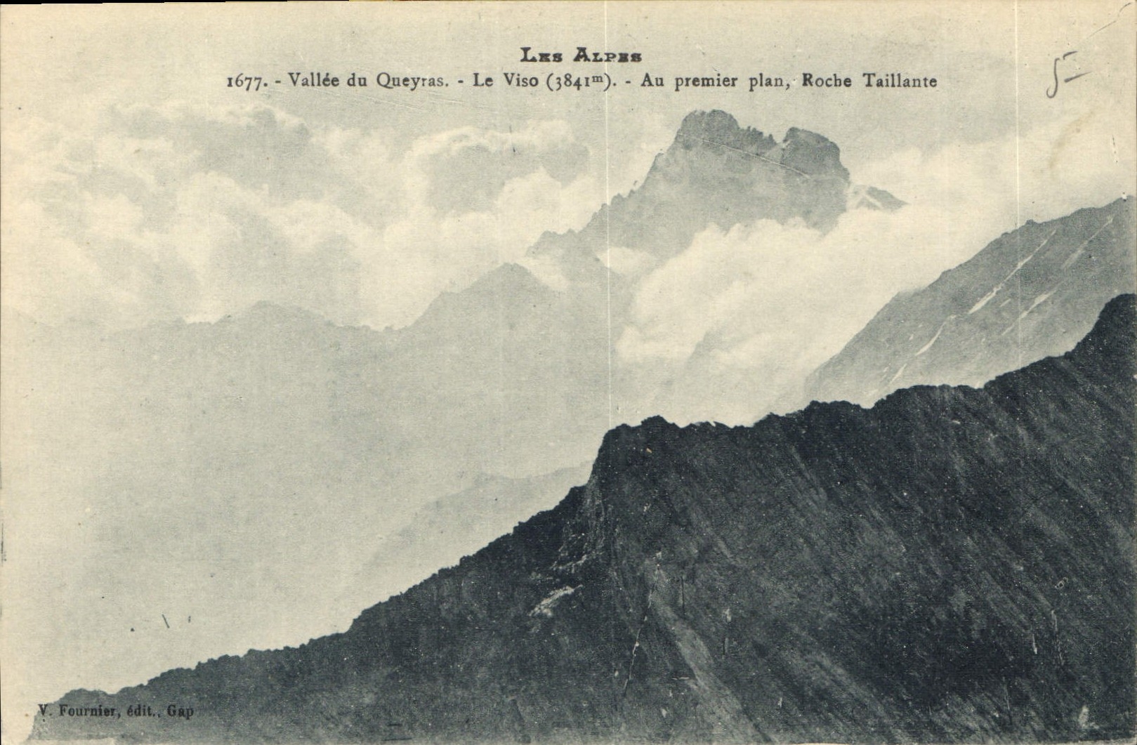 CPA Les Alpes Valle du Queyras Le Viso 3841 m Au premier plan Roche Taillante