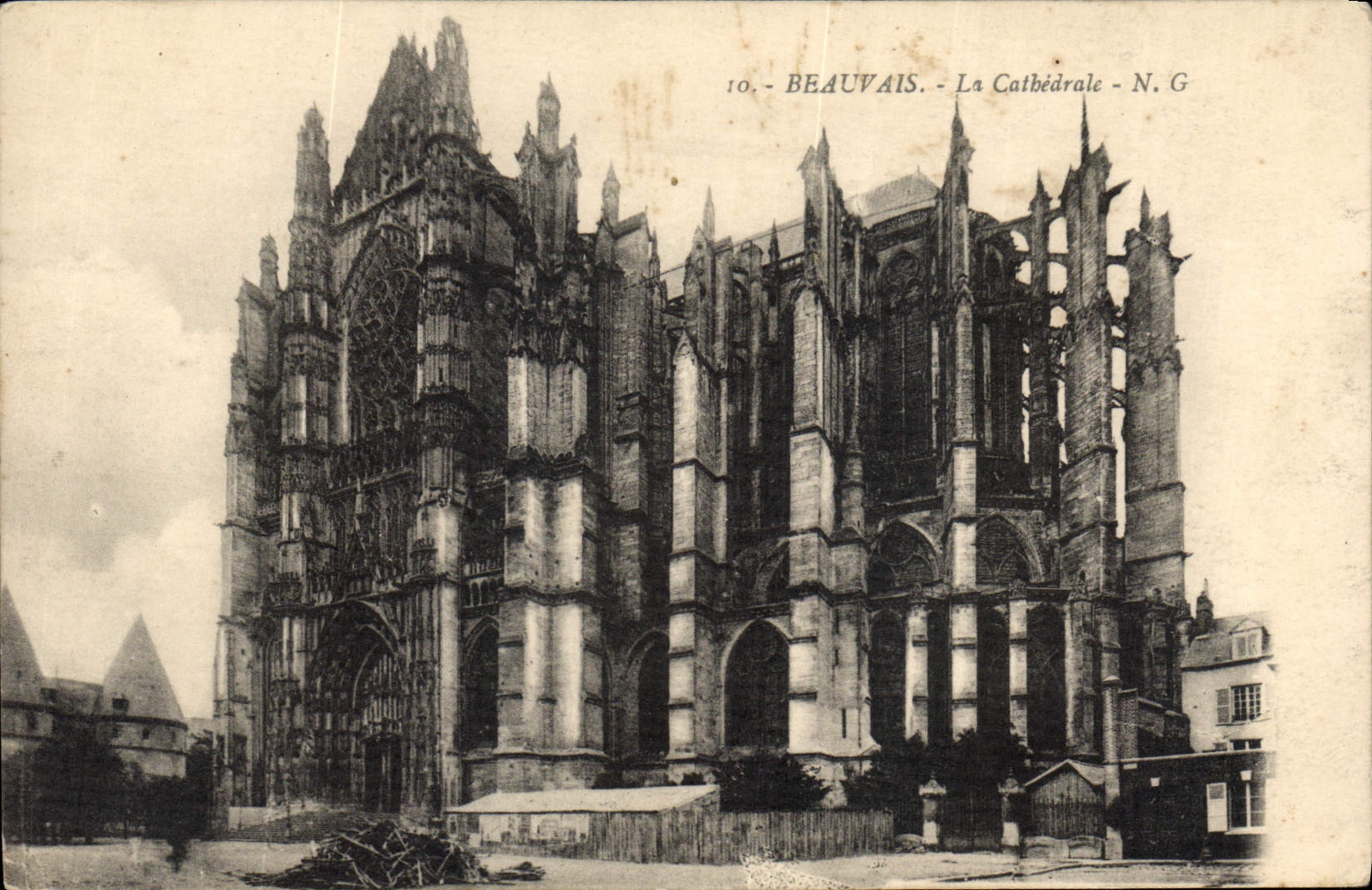 CPA Beauvais La Cathedrale 