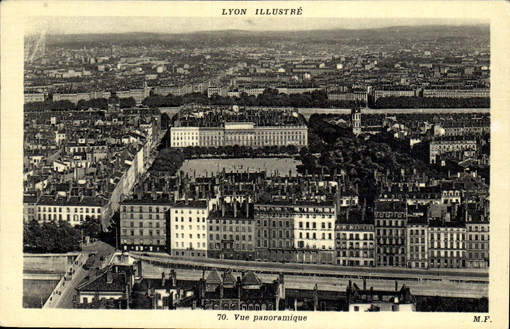 CPA Lyon Illustre vue Panoramique 