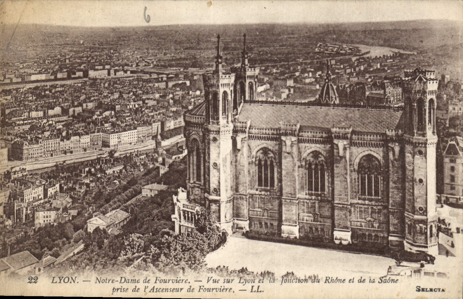 CPA Lyon Notre Dame de Fourvierre vue sur Lyon et la Jonction du Rhone et de la Saone