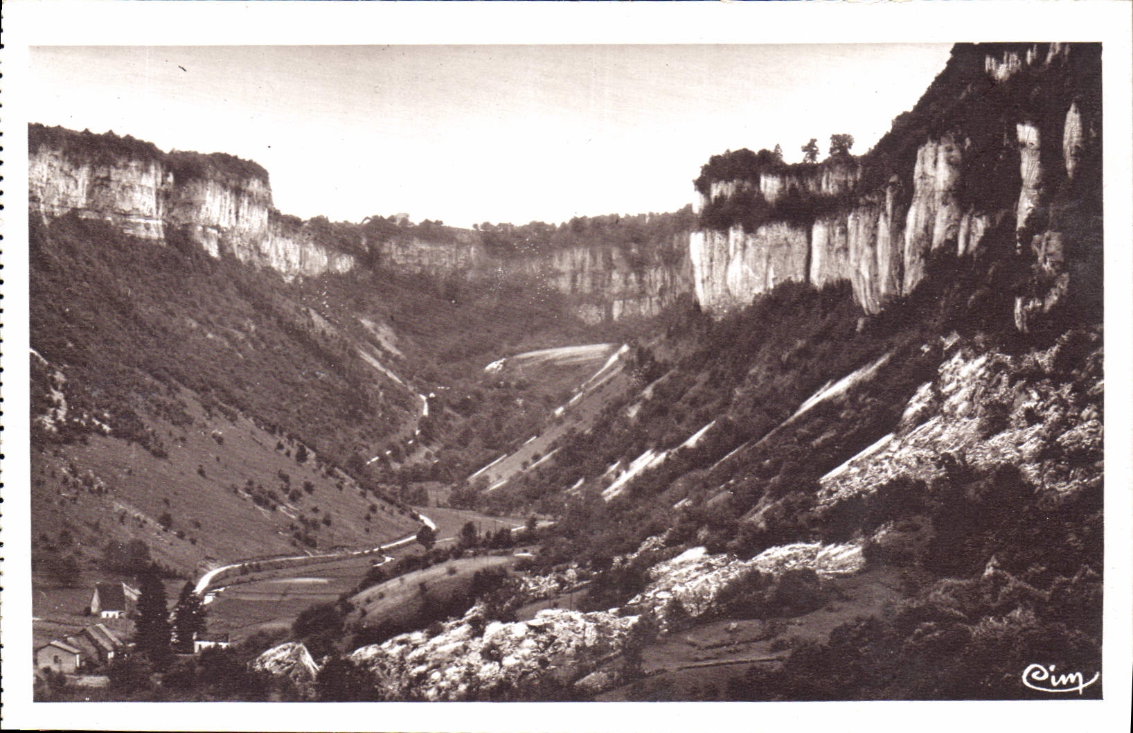 CPA Grottes de Baume les Messieurs Jura La Valle