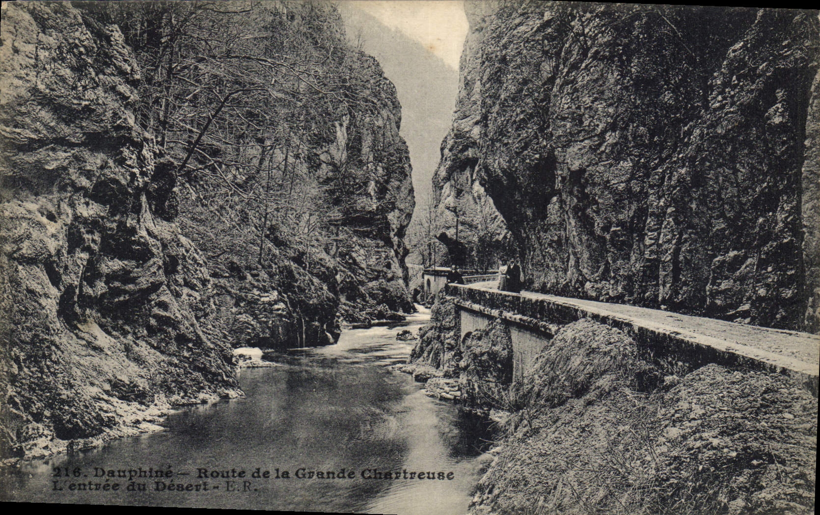 CPA Dauphine Route de la Grande Chartreuse l'Entree du Desert 