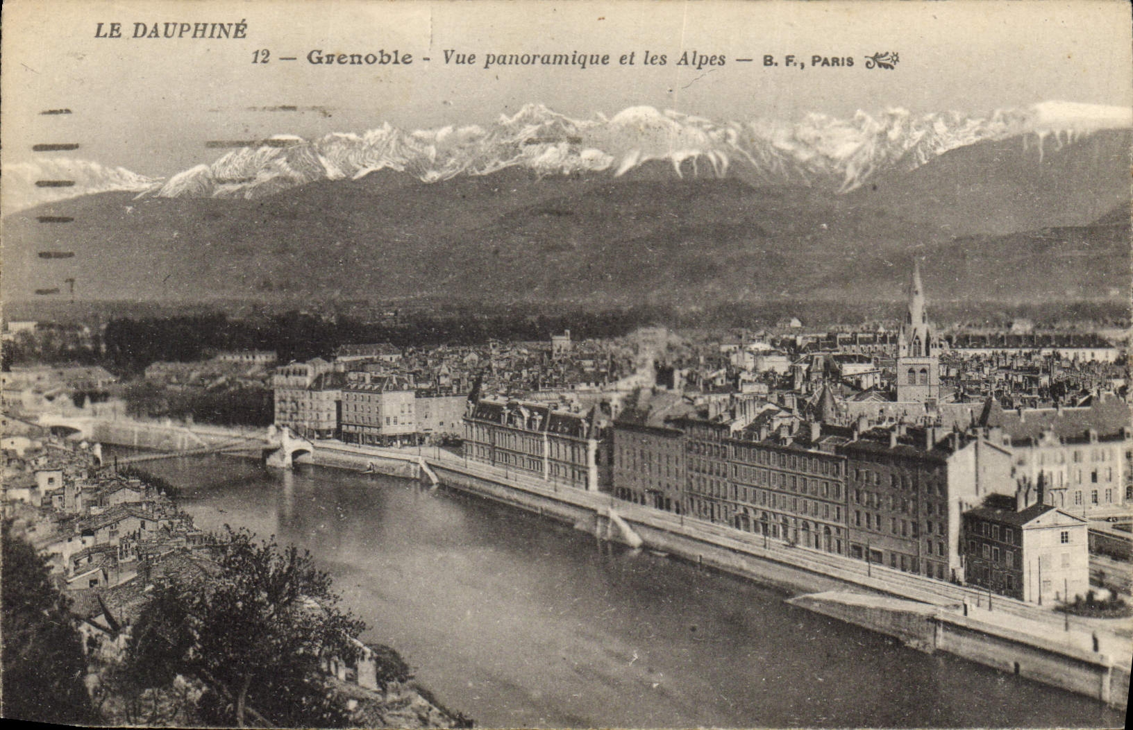 CPA Le Dauphine Grenoble vue Panoramique et les Alpes
