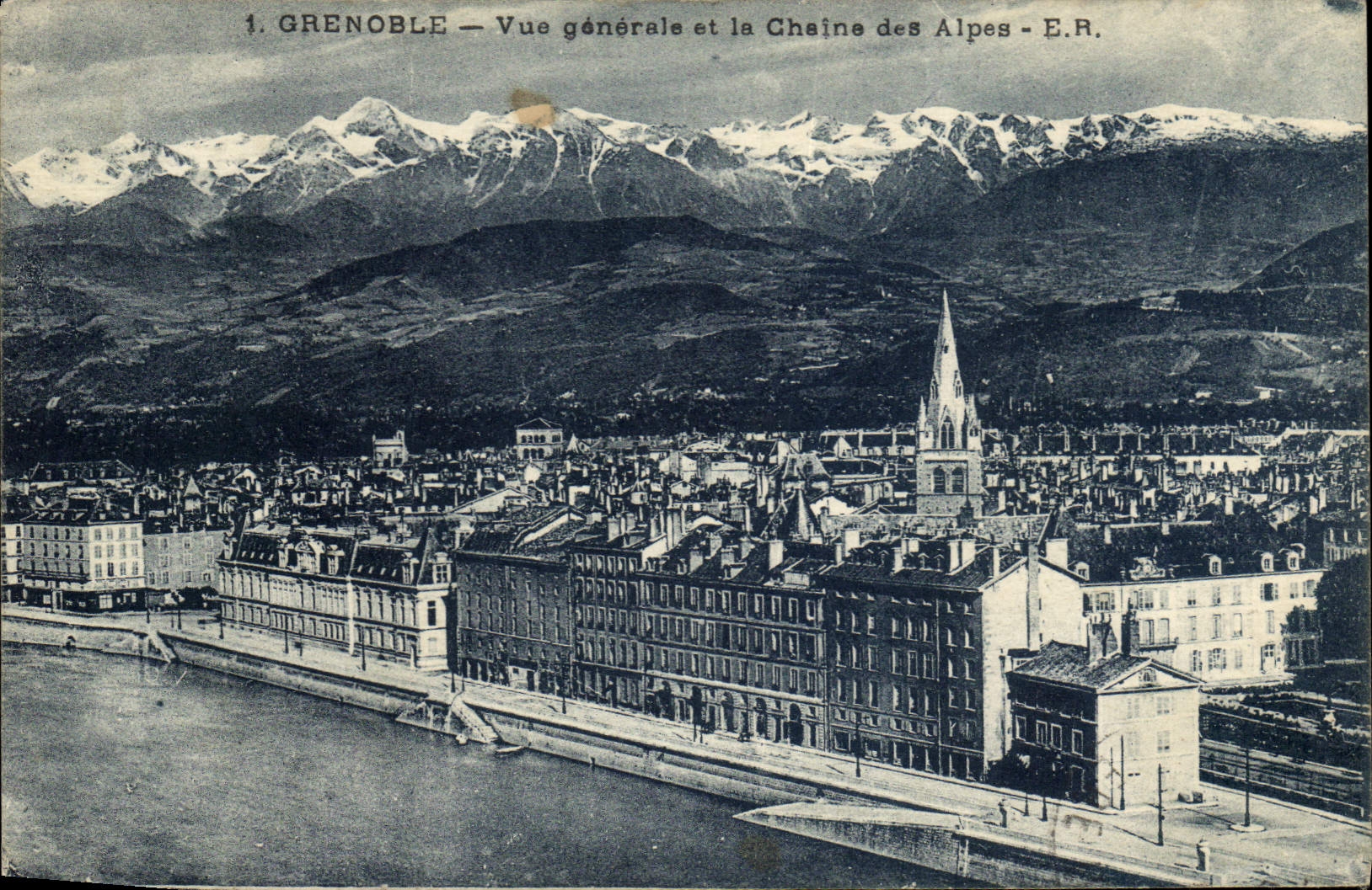 CPA Grenoble vue generale et la Chaine des Alpes 