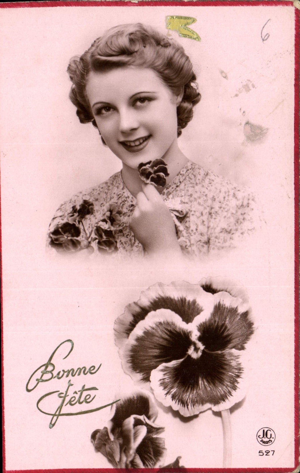 CPA Bonne Fete Femme Fleurs