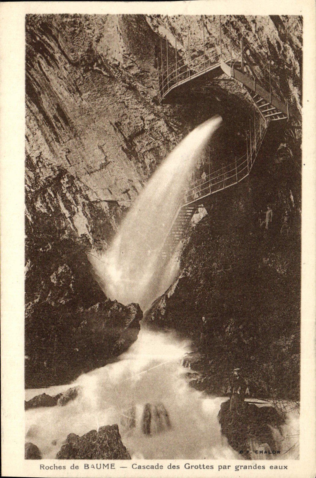 CPA Roches de Baume Cascade des Grottes par grandes eaux