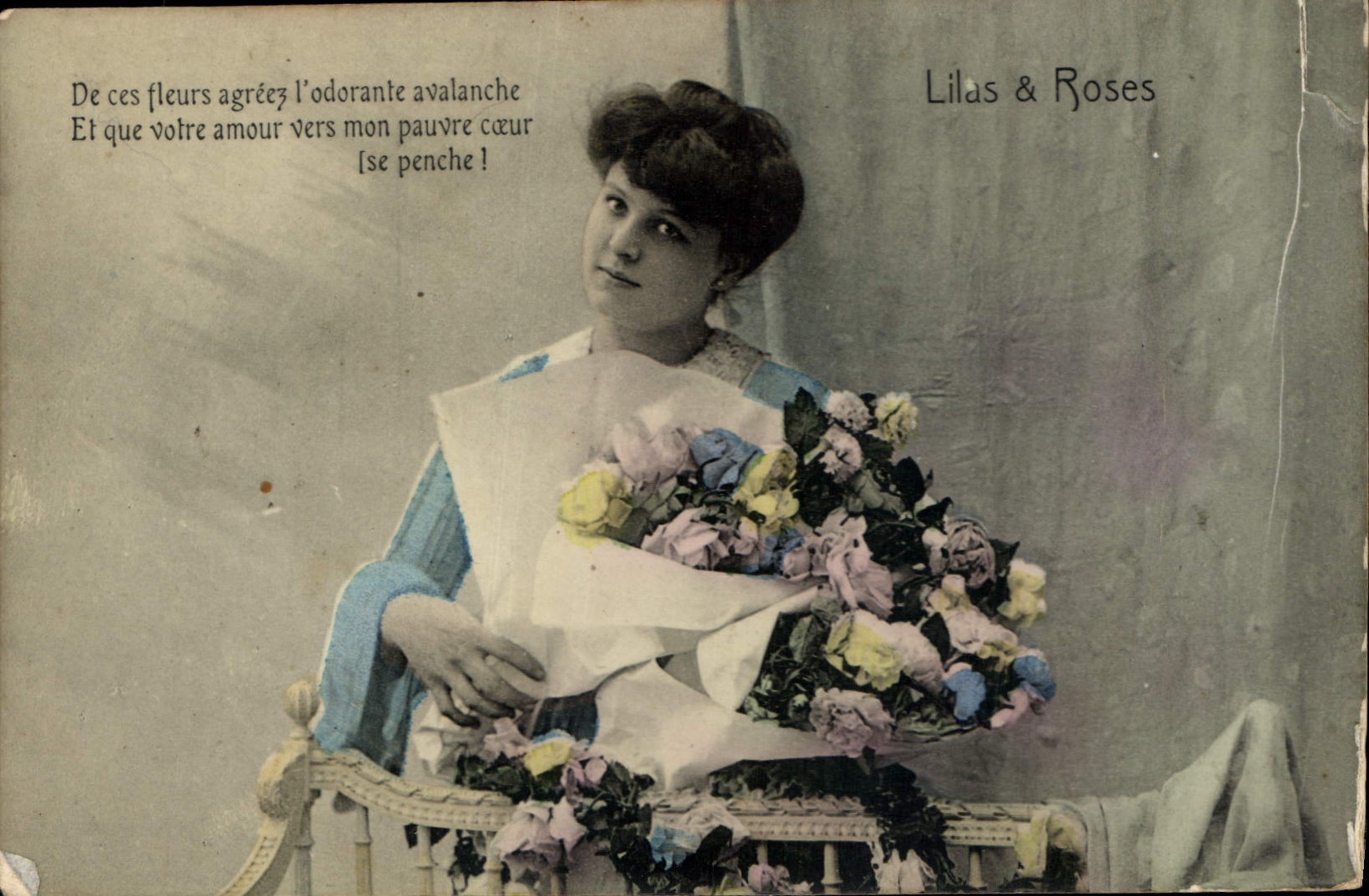 CPA De Ces fleurs agreez l'odorante avalanche Femme