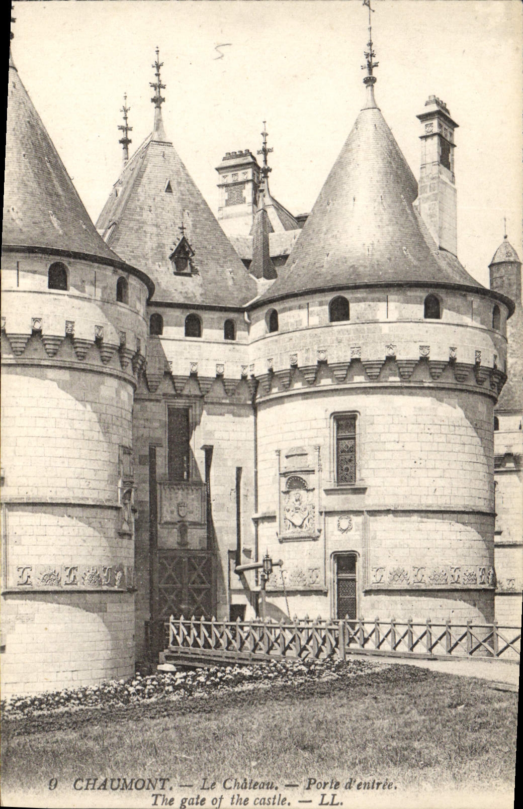 CPA Chaumont Le Chateau Porte d'entree