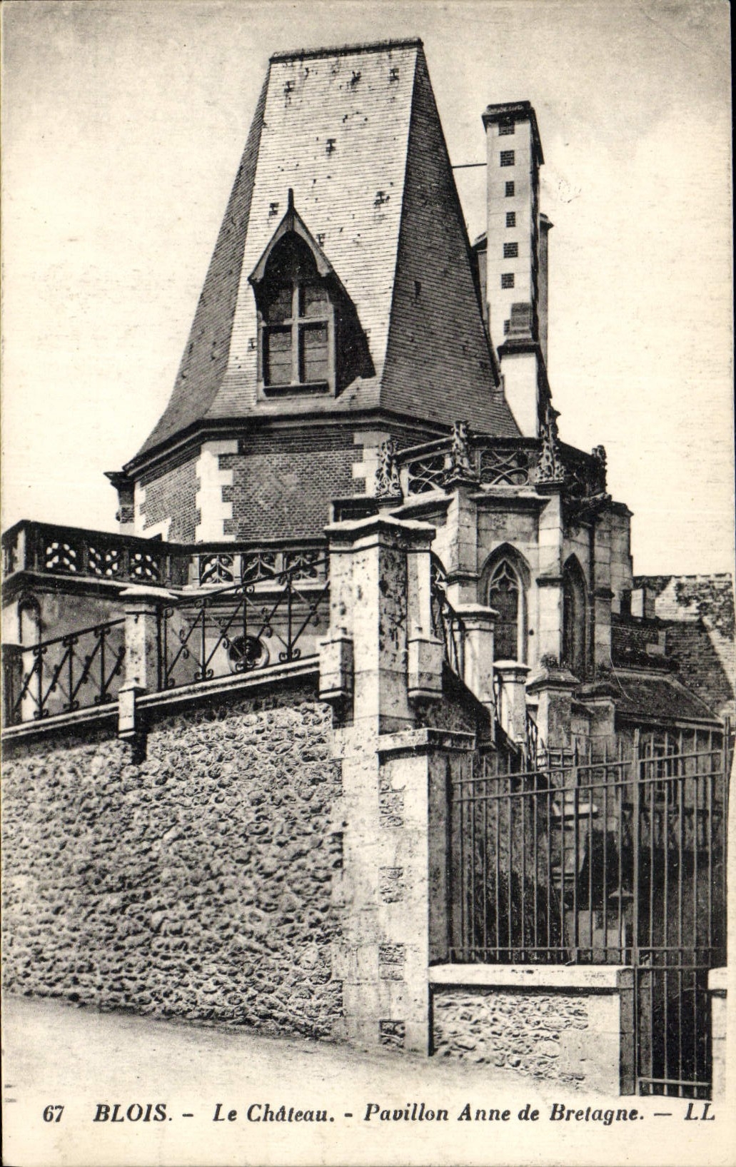 CPA Blois le Chateau Pavillon Anne de Bretagne 
