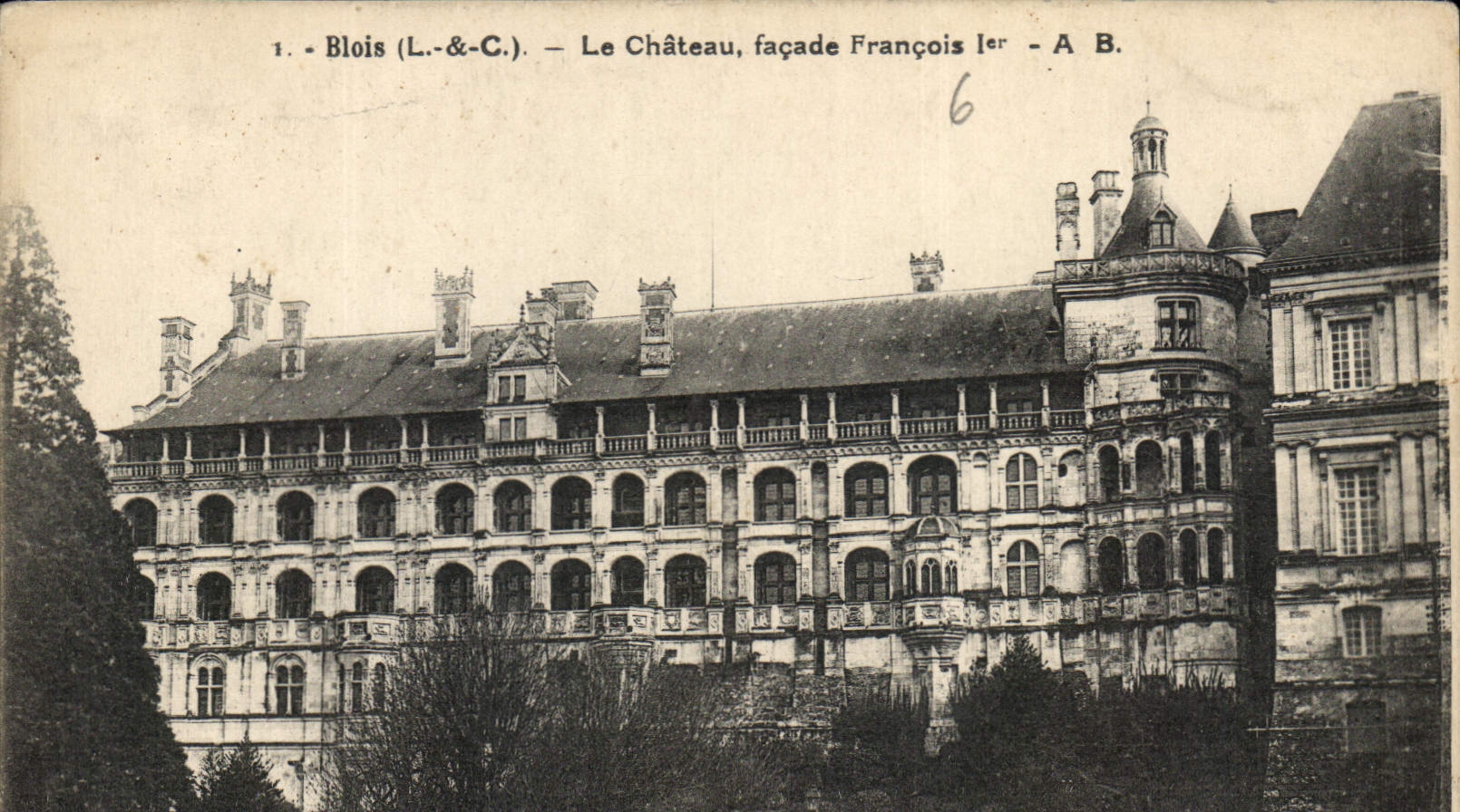 CPA Blois LC le Chateau facade Francois  