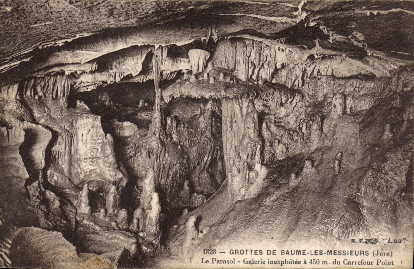 CPA Grottes de Baume Les Messieurs Jura Le Parasol Galerie inexploitee a 450 m du carrefour point