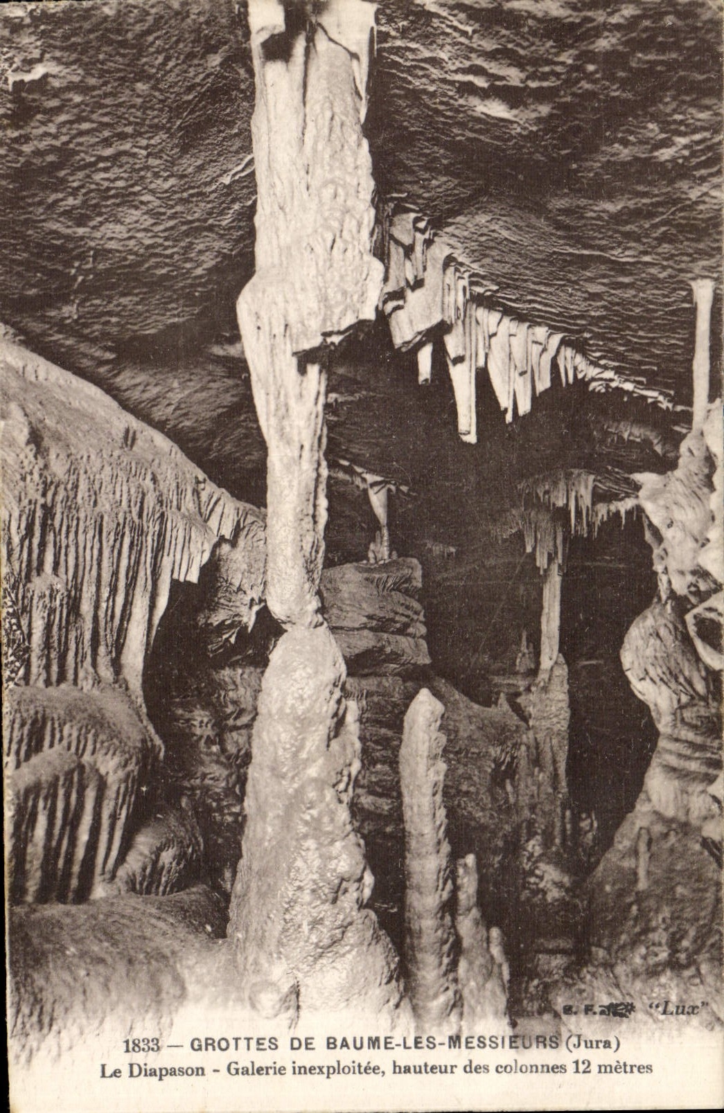 CPA Grottes de Baume les Messieurs Jura Le Diapason Galerie inexplote hauteur des Colonnes 12 metres