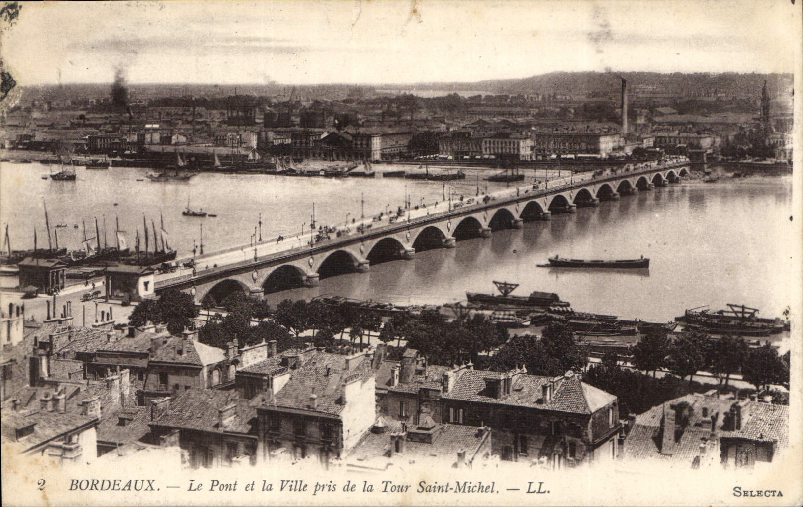 CPA Bordeaux Le Pont et la Ville pris de la Tour Saint Michel