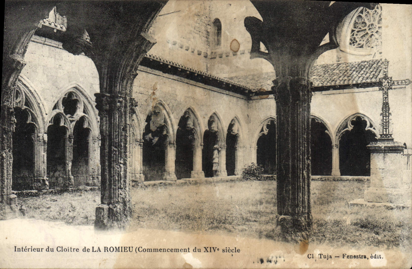 CPA Interieur du Cloitre de la Romieu Commencement du XIV du siecle 