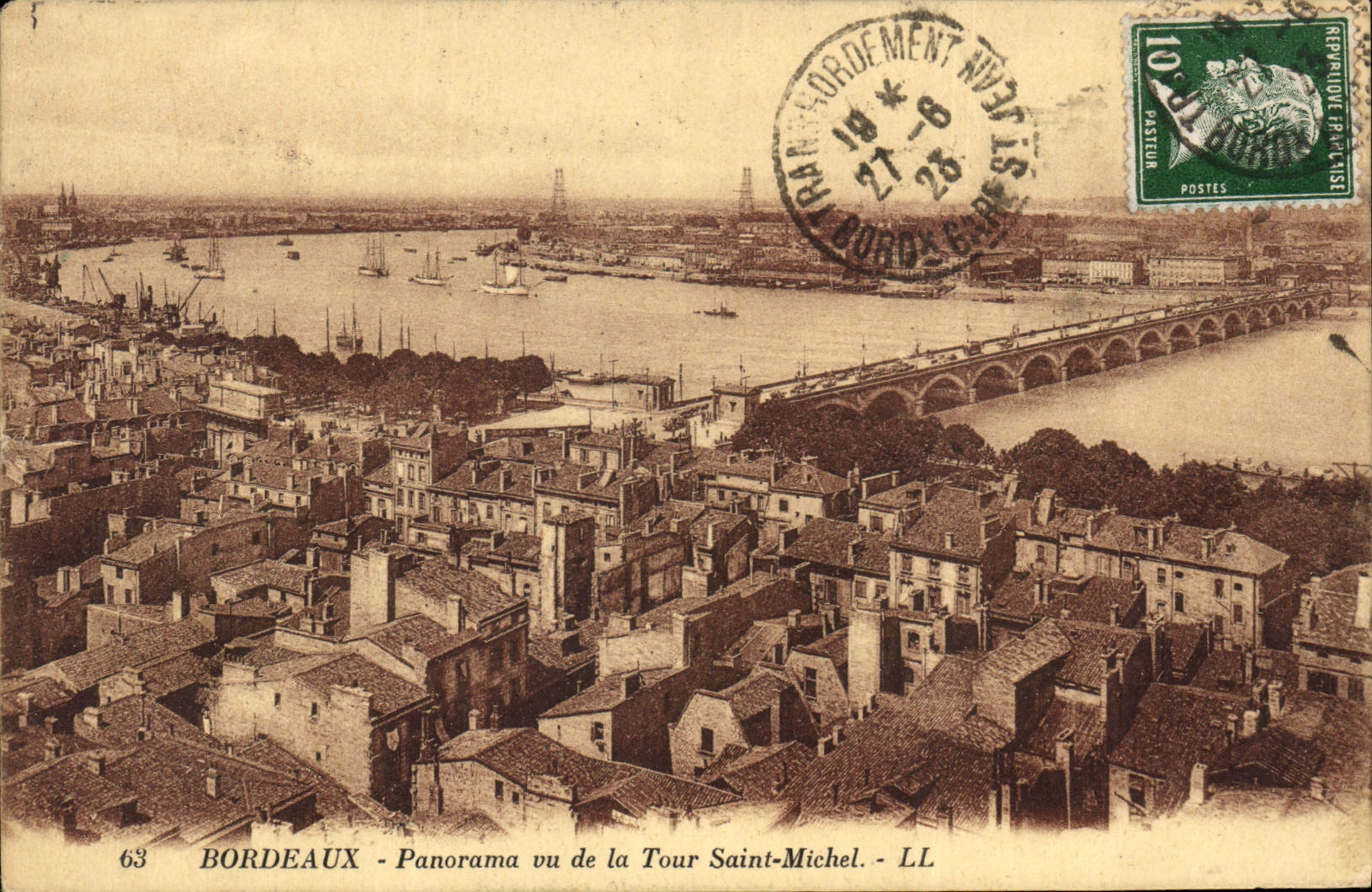 CPA Bordeaux Panorama vu de la Tour Saint Michel