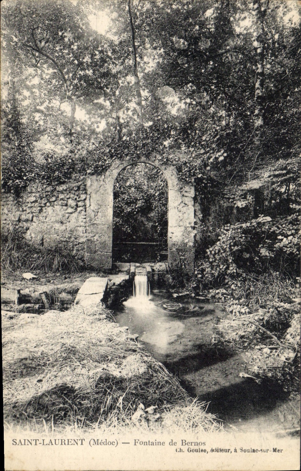 CPA Saint Laurent Medoc Fontaine de Bernos