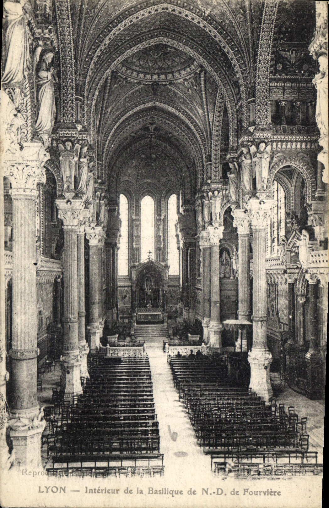 CPA Lyon laterieyr de la Basilique de N D de Fourviere 