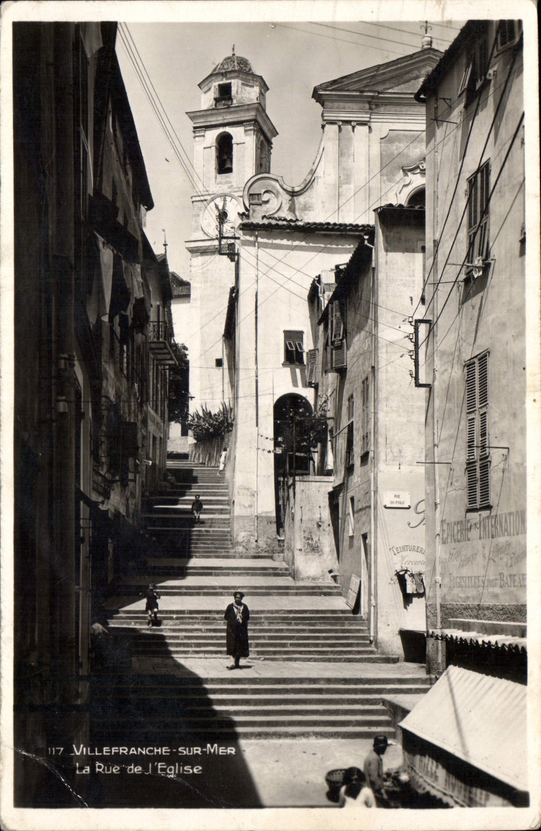 CPA Villefranche sur mer La Rue de l'Eglise