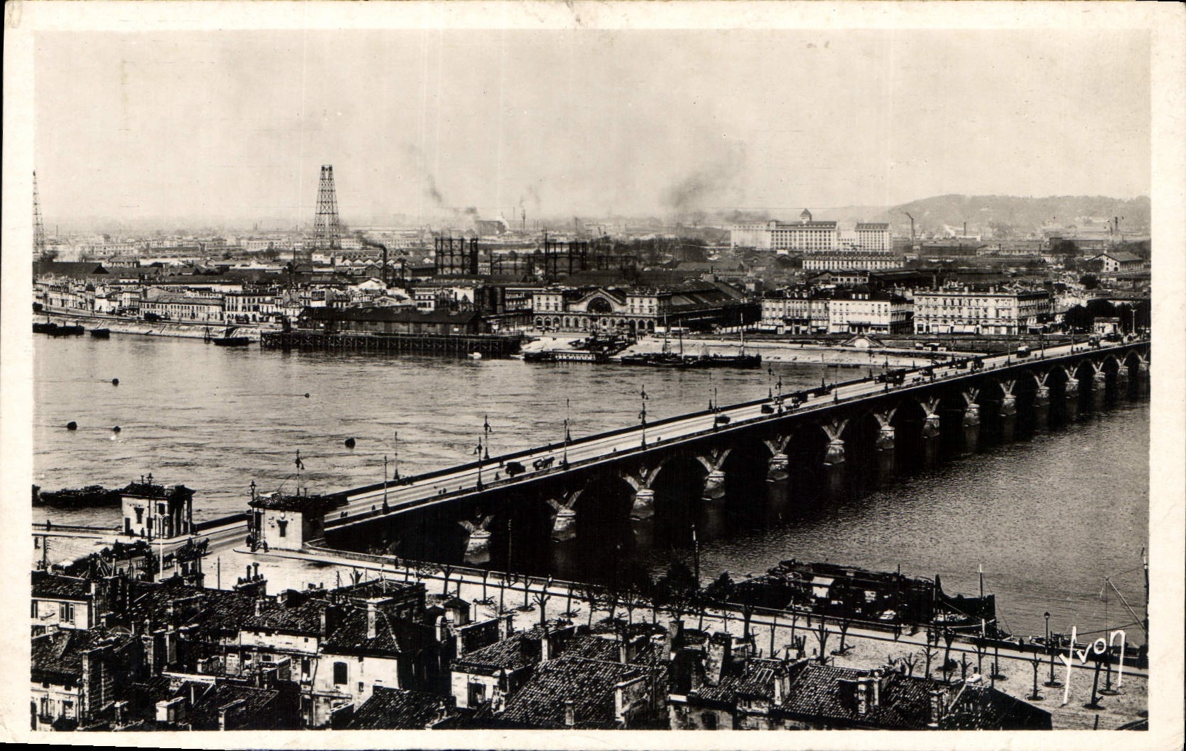 CPA Bordeaux Gironde Le pont de pierre 