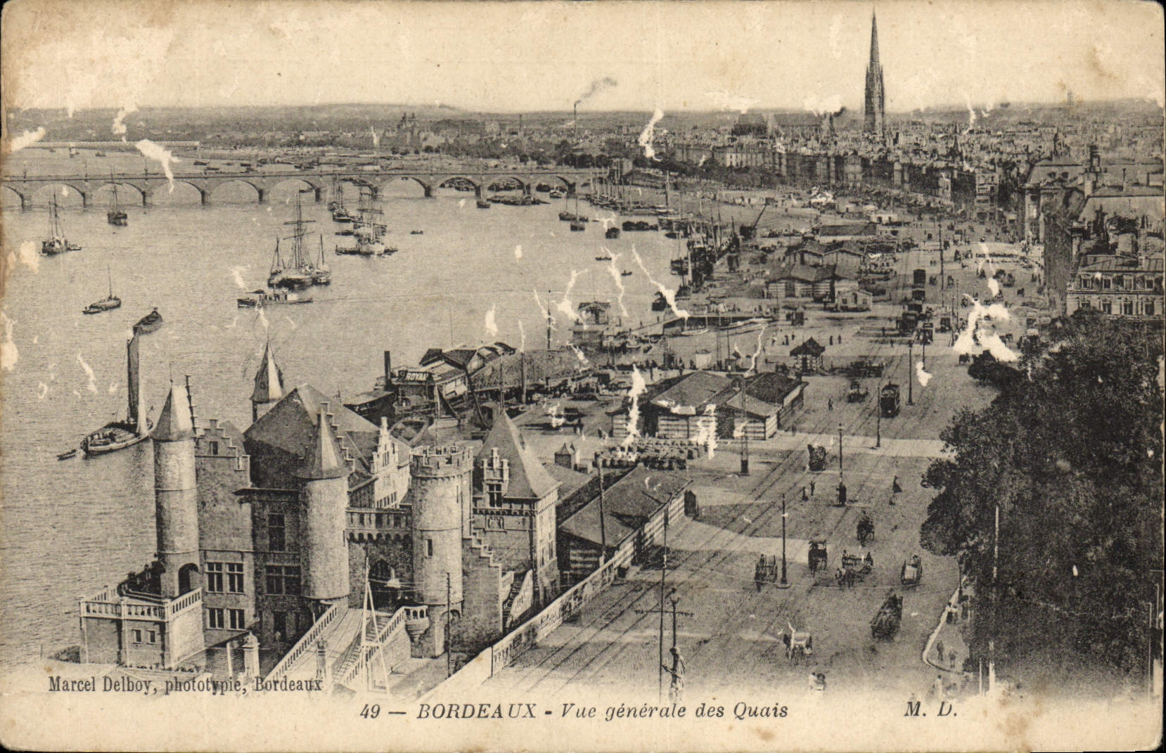 CPA Bordeaux Vue generale des Quais