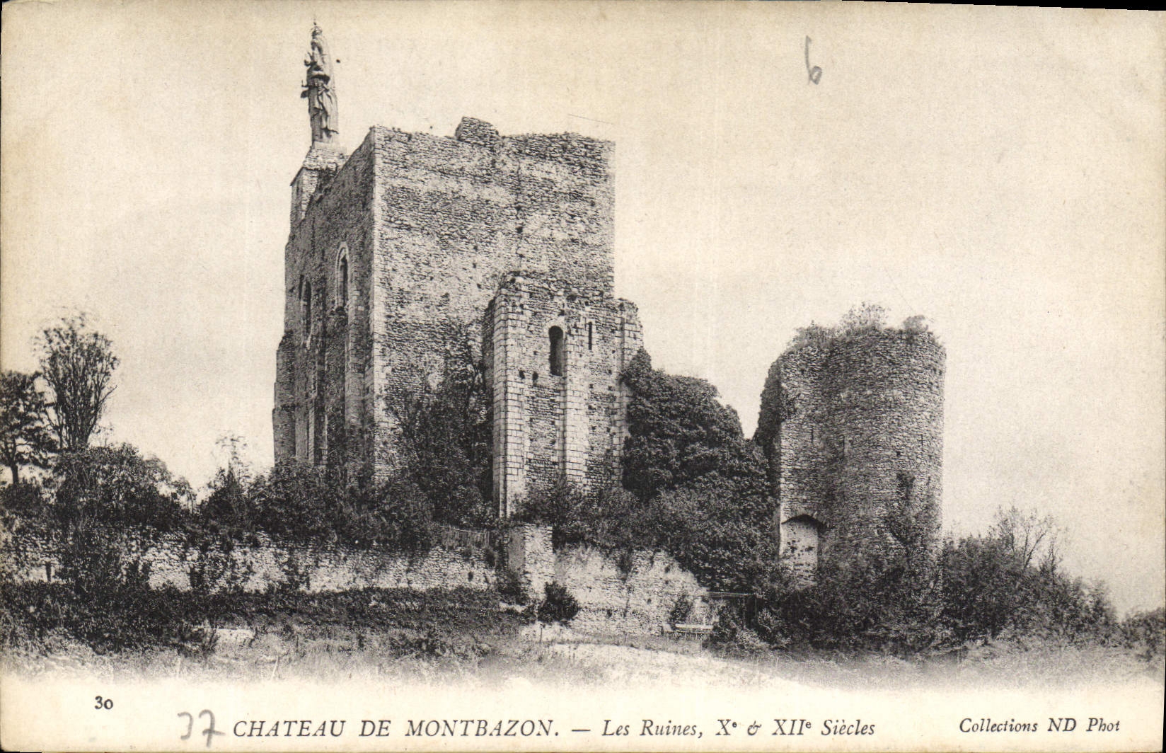 CPA Chateau de Montbazon Les Ruines 