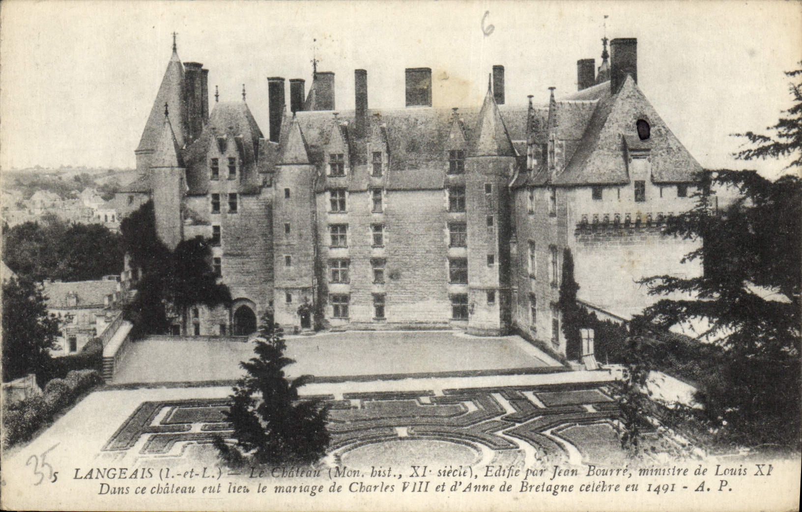 CPA Langeais Le Chateau Edifie par Jean Bourre minesire de Louis XI Dans le Chateau eul lier marriag