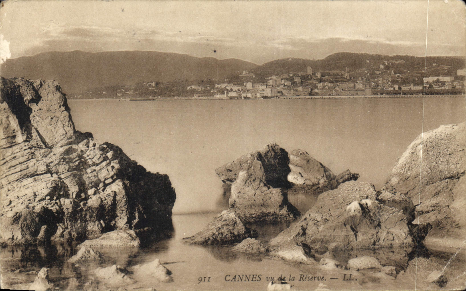 CPA Cannes vue de la Reserve 