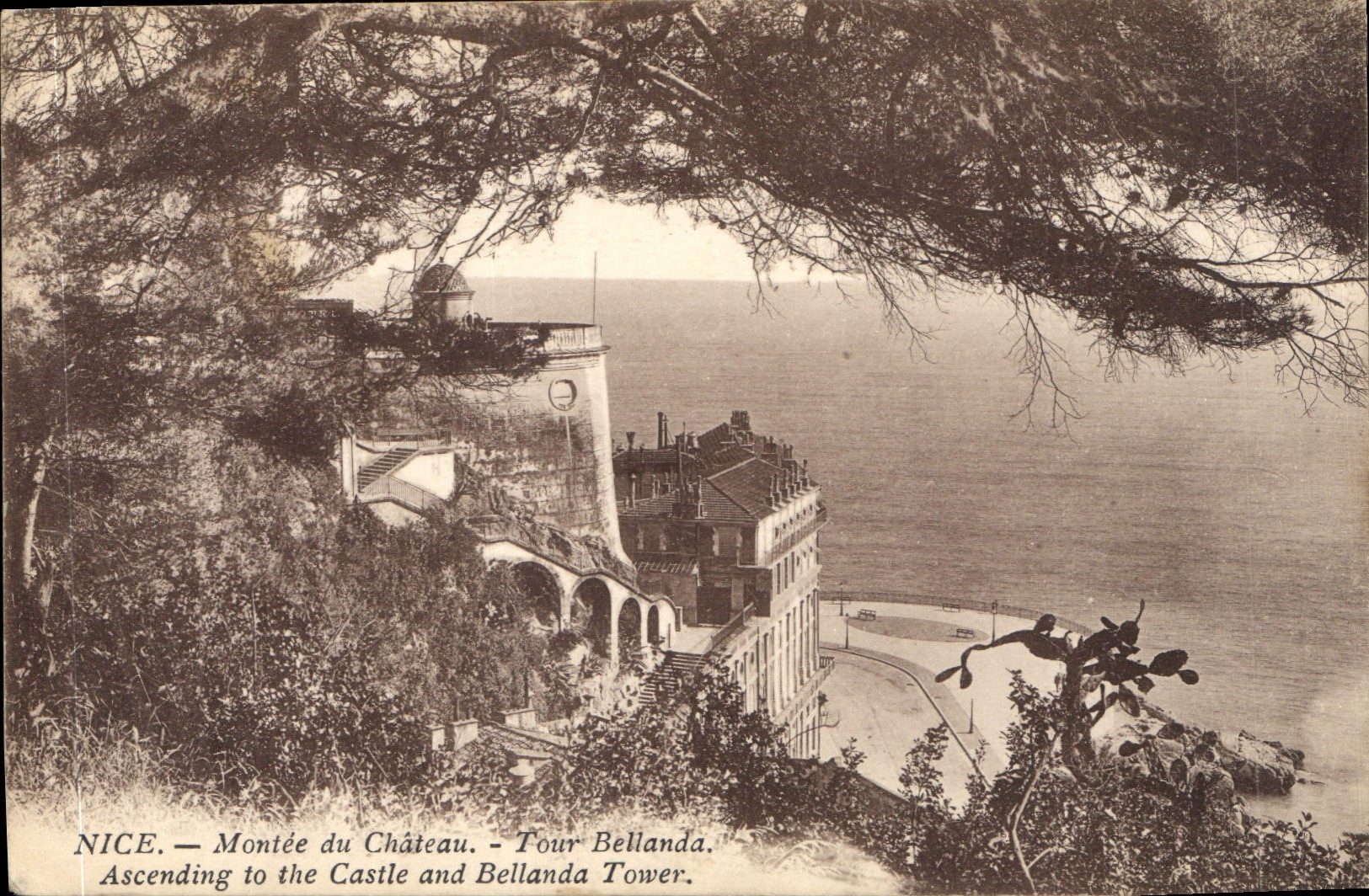 CPA Nice Montee du Chateau Tour Bellanda 