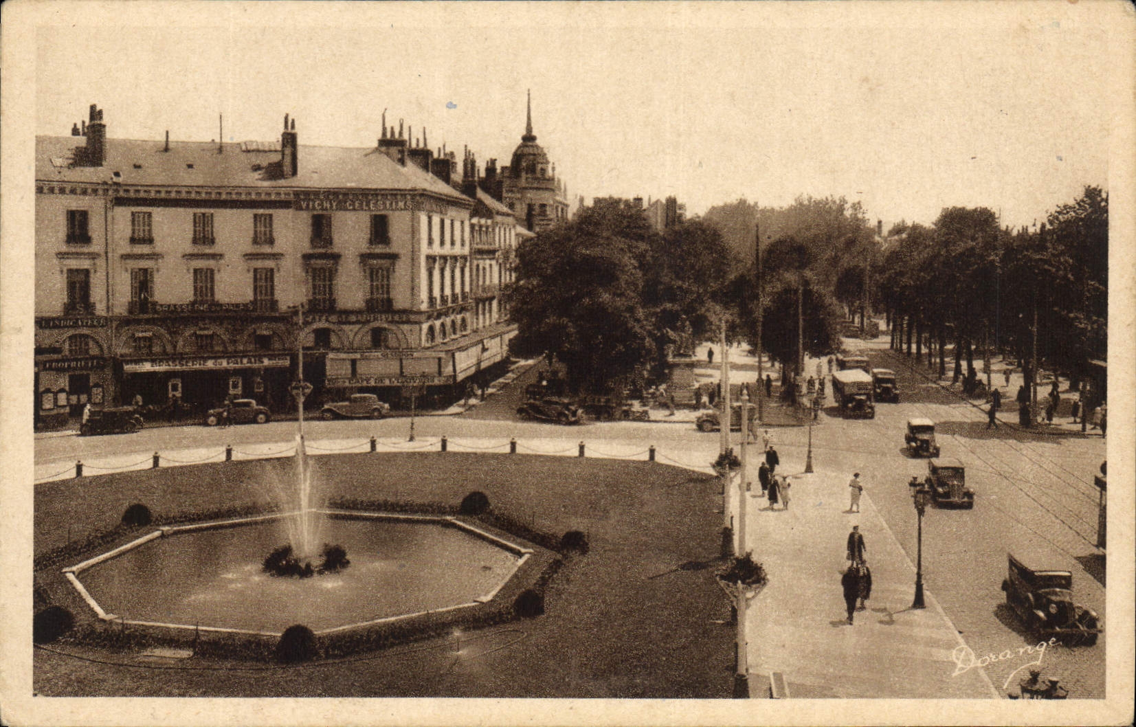 CPA Tours La Place Jean Jaures et l'Avenue de Grammont RD 