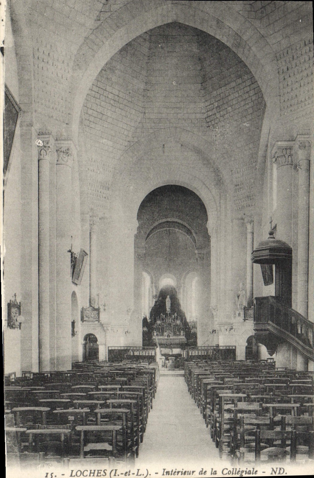 CPA Loches Interieur de la Collegiale 