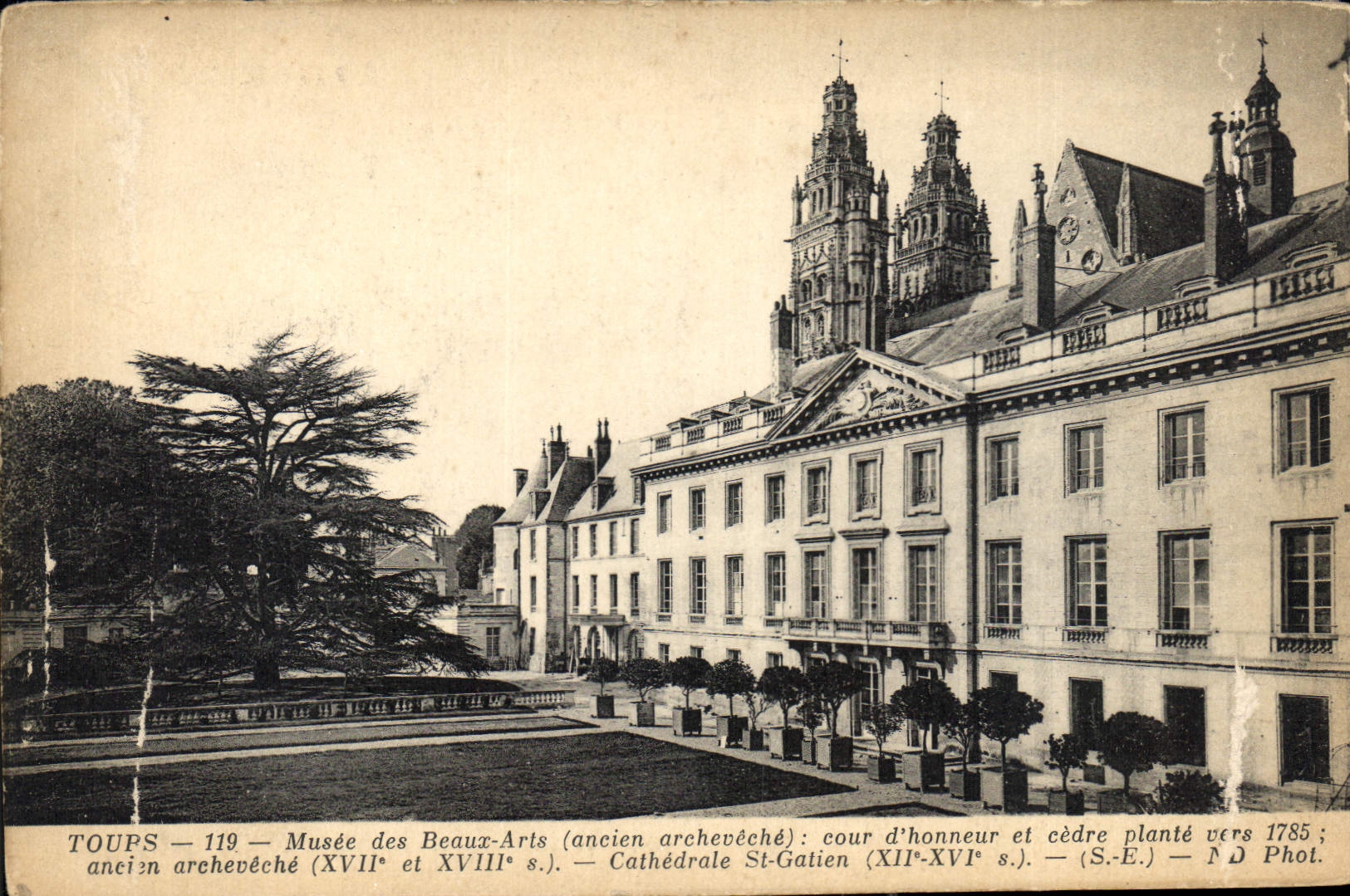 CPA Tours Musee des Beauz Arts 