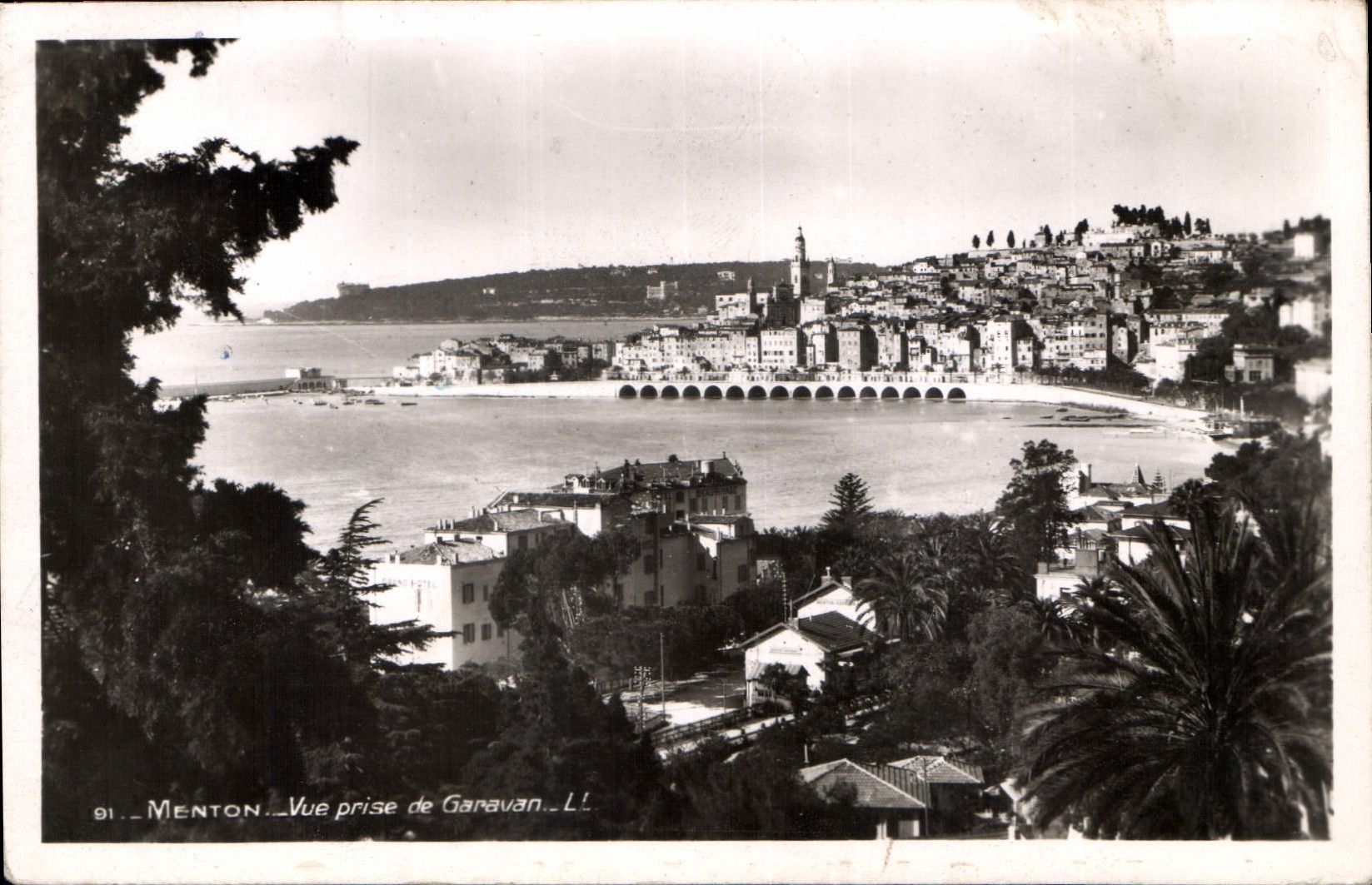 CPA Menton vue prise de Garavan 