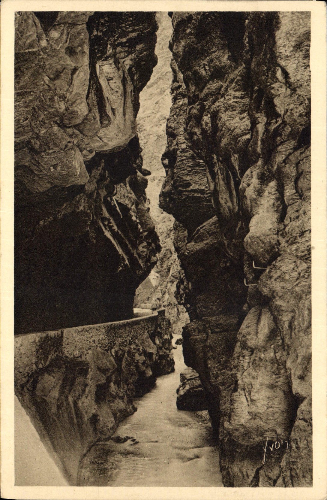 CPA Gorges du Cians La Partie la plus resserree des Gorges