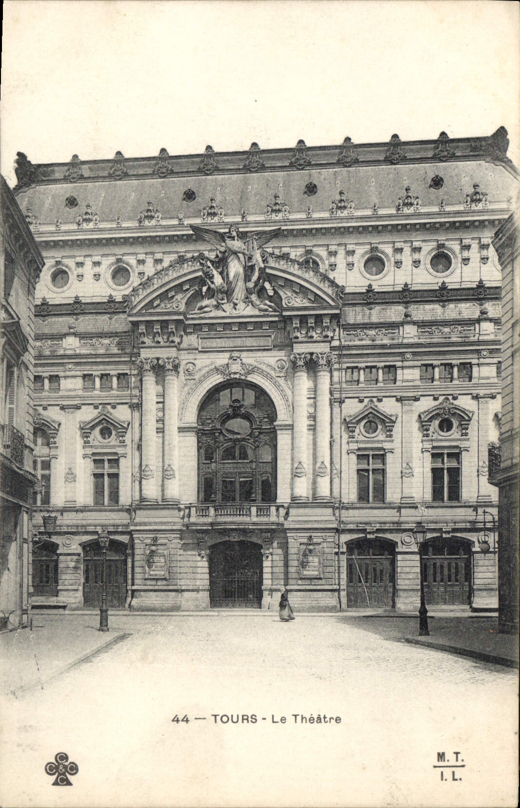CPA Tours Le Theatre 
