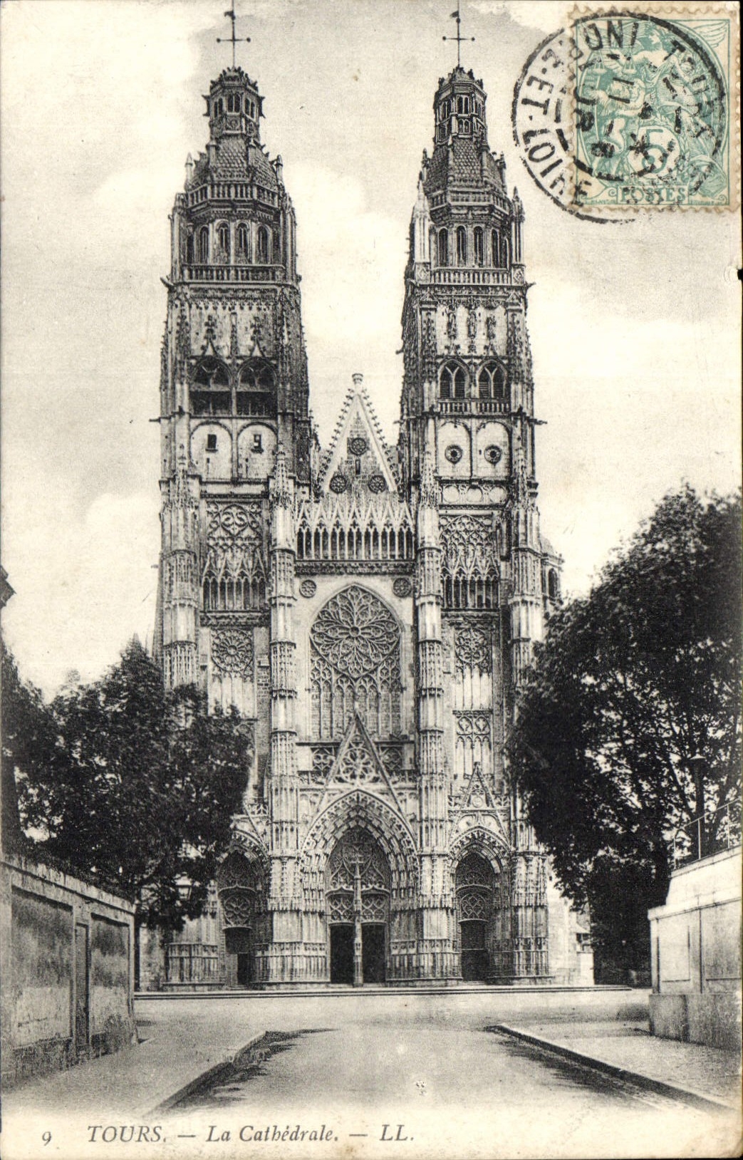 CPA Tours La Cathedrale 