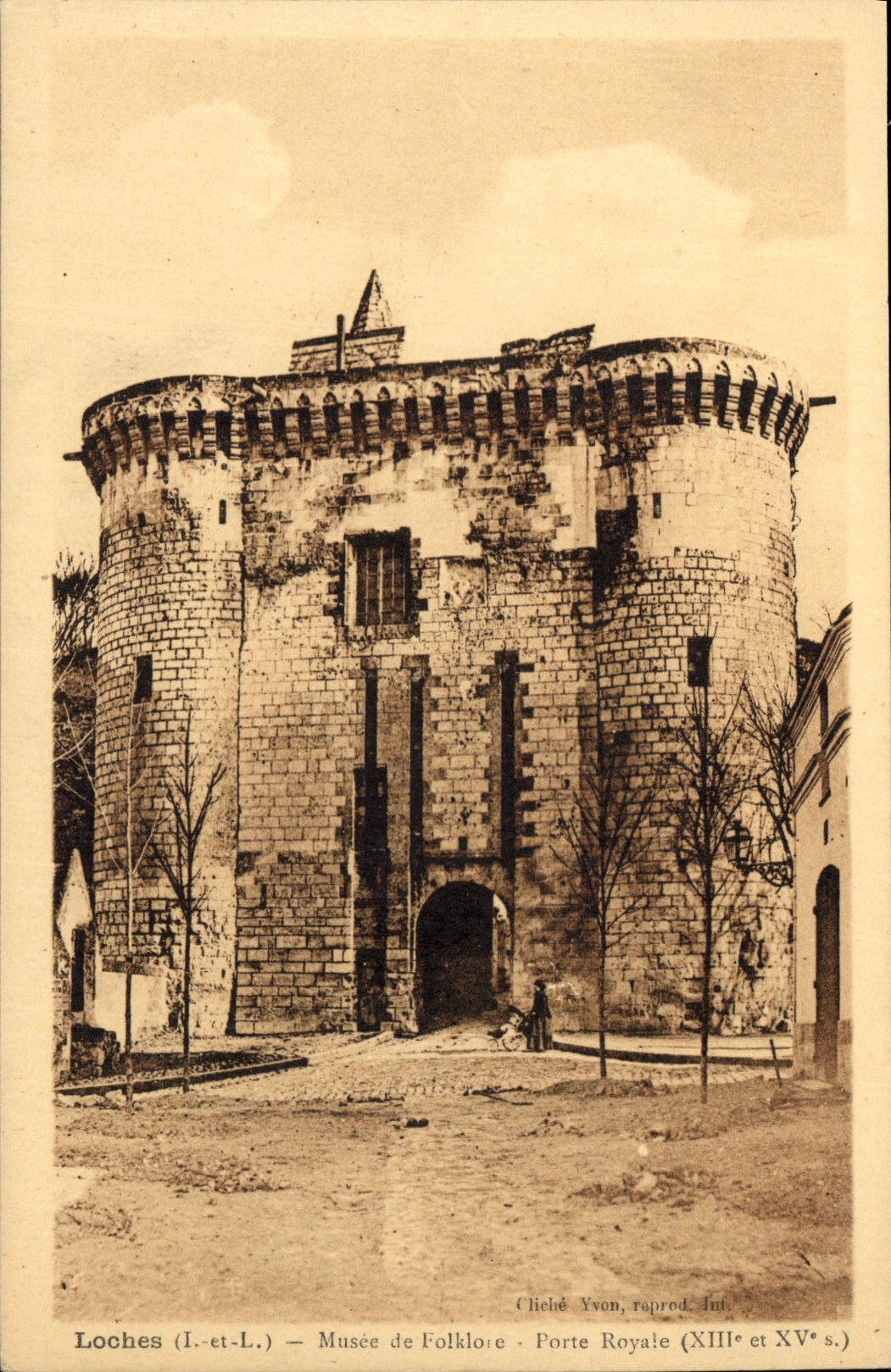 CPA Loches Musee de Folklore Porte Royale 