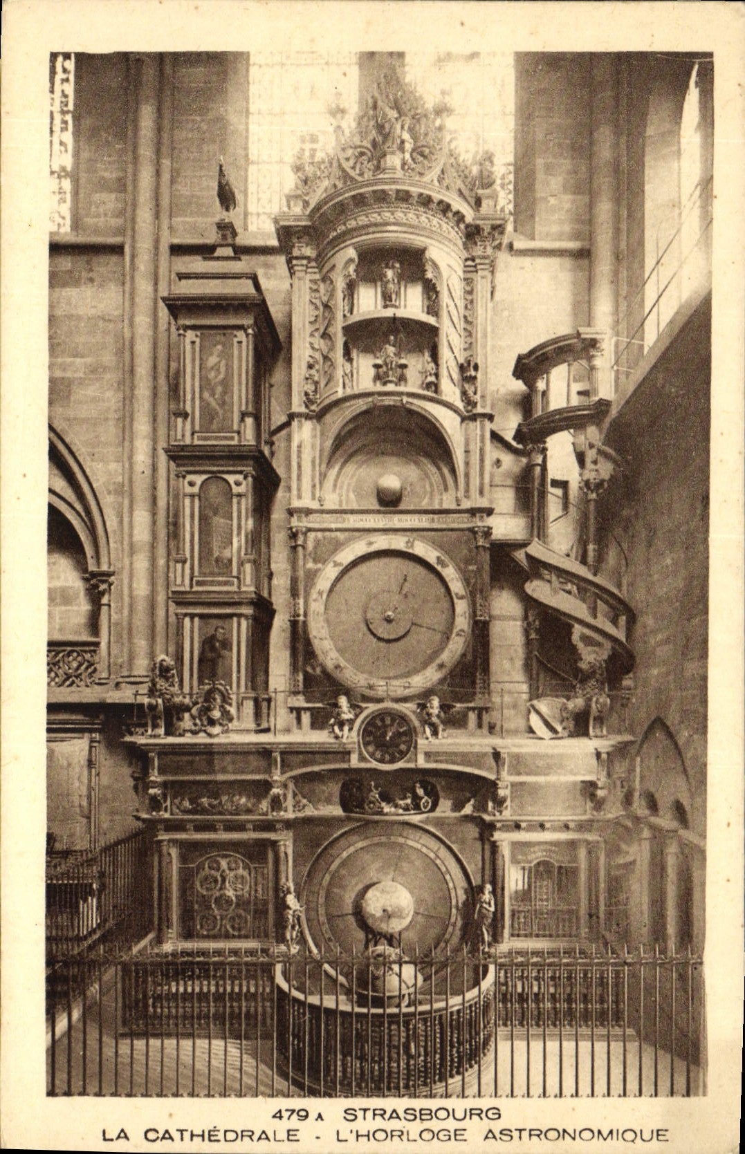CPA Strasbourg La Cathedrale L'Horloge Astronomique