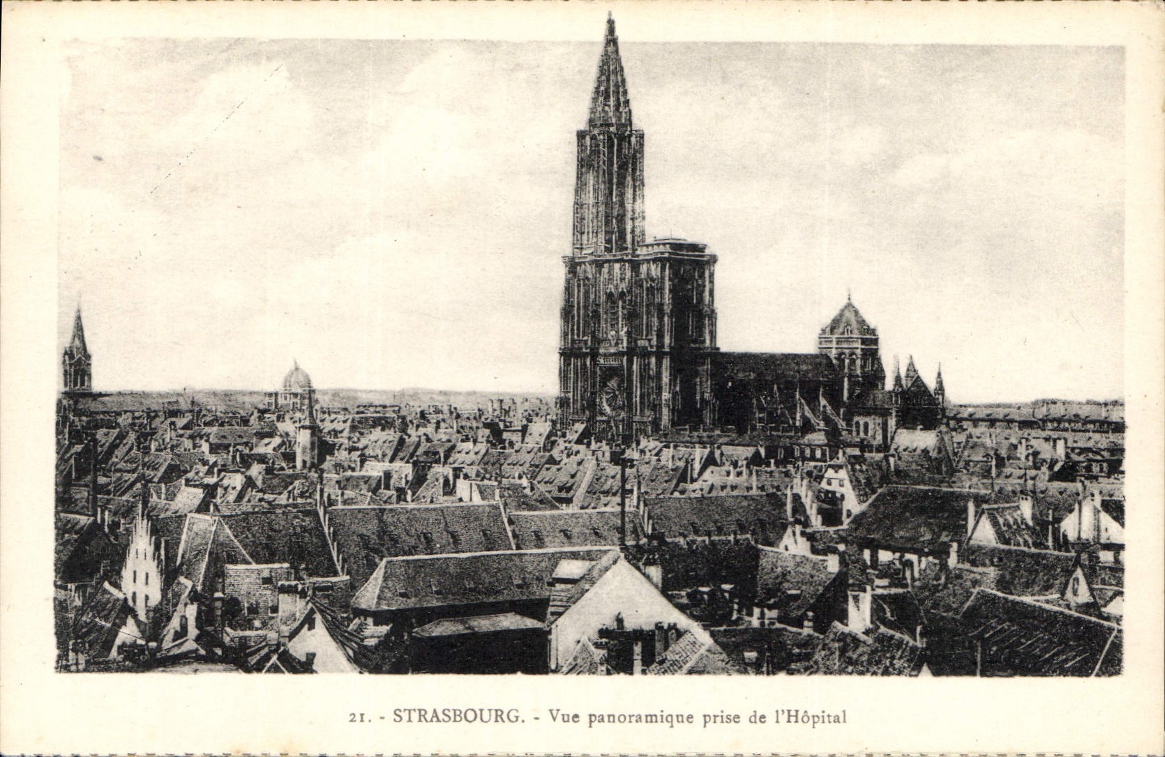 CPA Strasbourg vue panoramique prise l'Hospital
