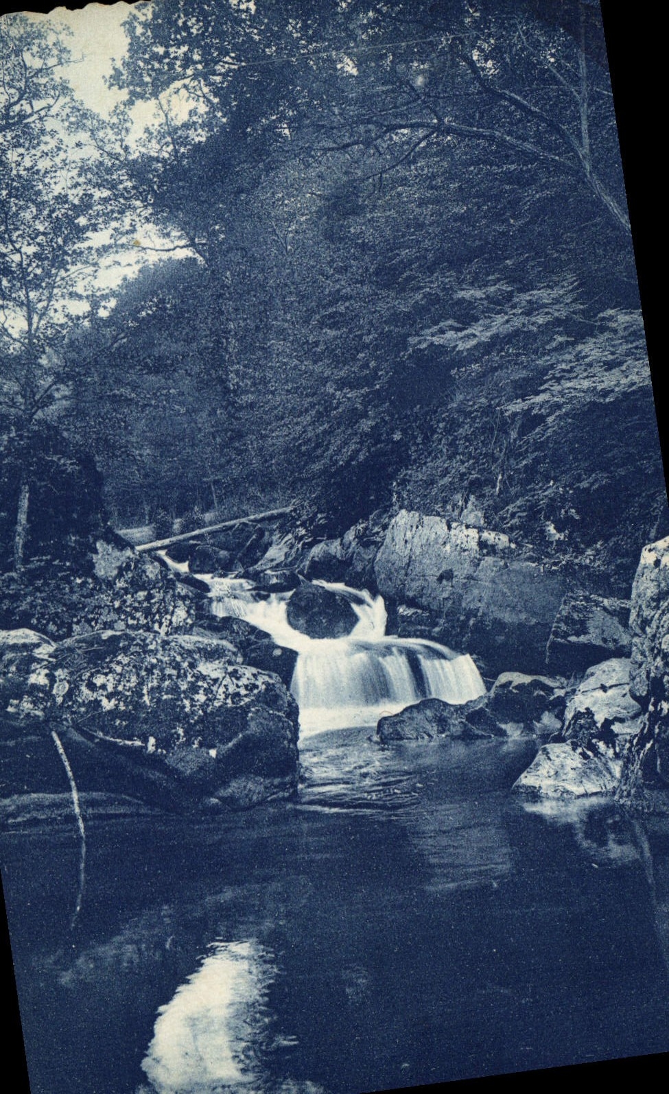 CPA E Ardoisiere Pres Vichy La Cascade 